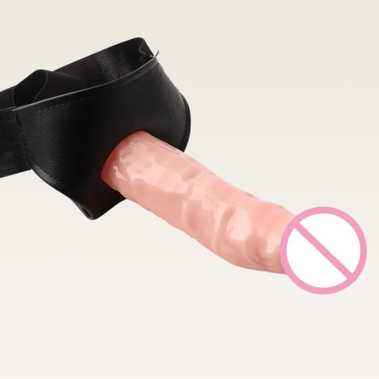 Cinta Peniana com Dildo Oco para Homens - Prazer em TI