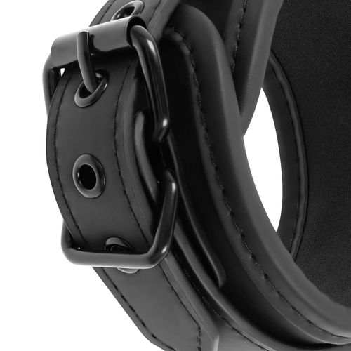 Fetish Submissive — Algemas do Controlo Total