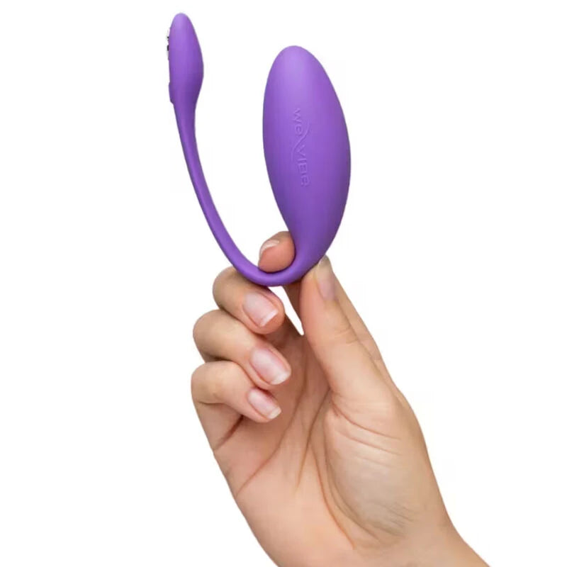 Ovo Vibratório We-Vibe Jive Lite — produto entre os dedos